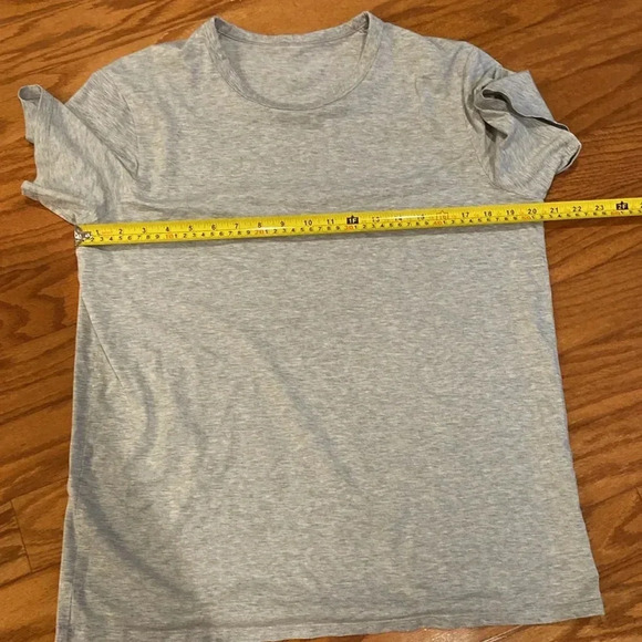 Lululemon Gray Fundamental Shirt - Picture 4 of 4